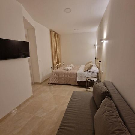 House In The Castle Via Gramignani N 35 Catania Villa Exterior photo